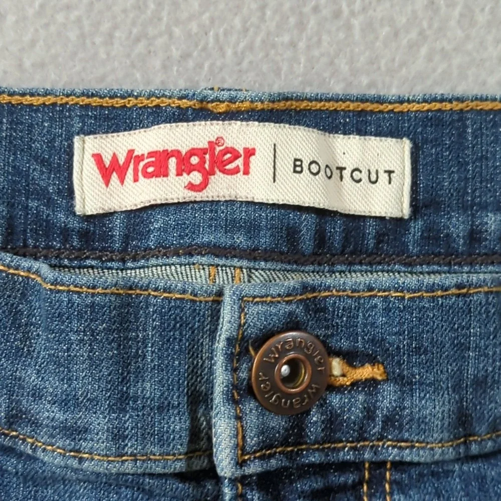 Wrangler‎ Bootcut Jeans Mens 34x30 Blue Excellent Medium Wash Stretch Denim